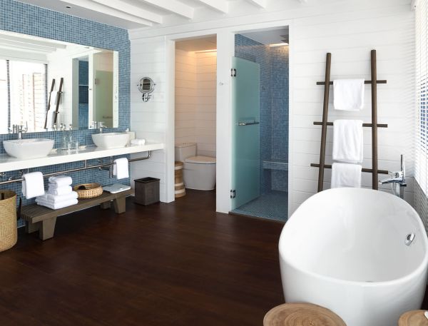 Loft Water Villa Bathroom