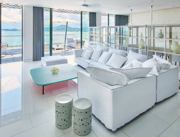 Spacious indoor and outdoor living space